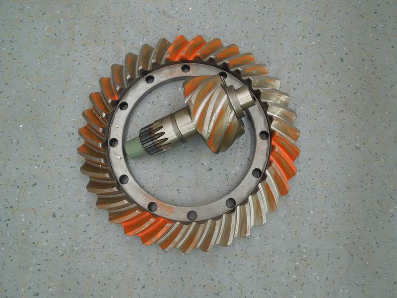 Main driven bevel gear (I=3.89/fine grinding)