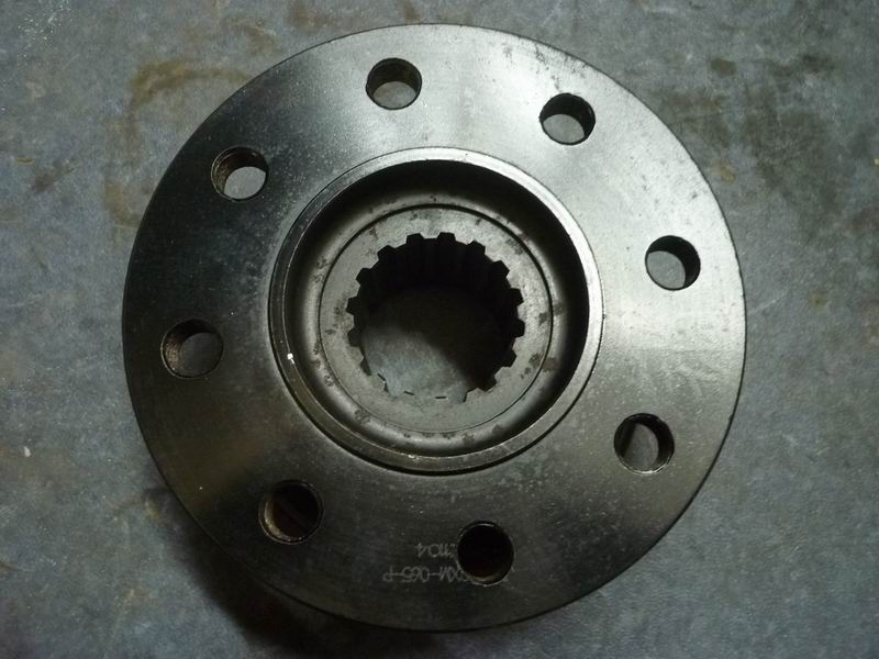 Differential flange assembly