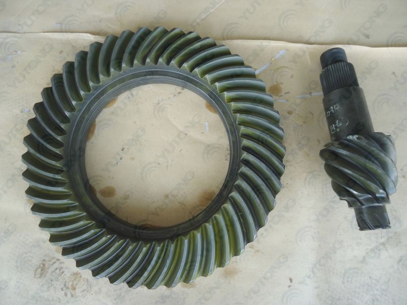 Main driven bevel gear (5.63/fine grinding)