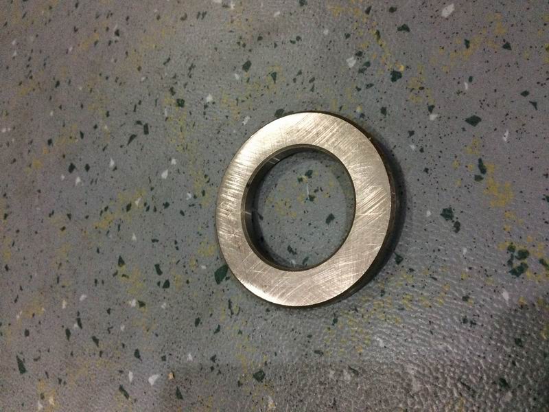 Positioning sleeve-active bevel gear