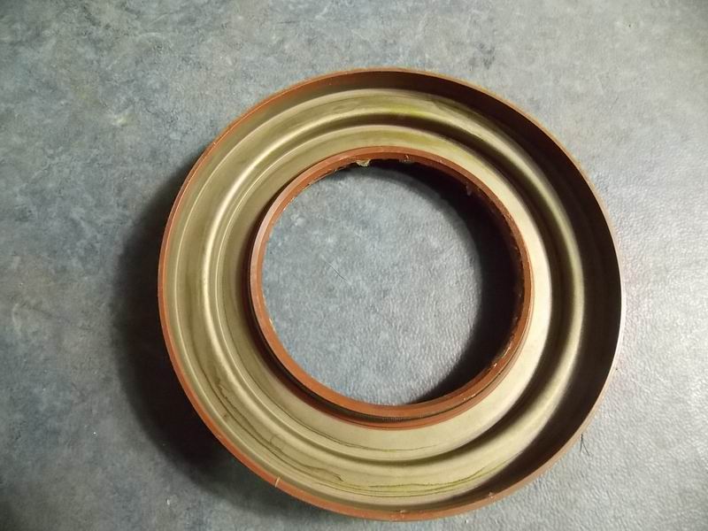 Active bevel gear oil seal; outer diameter 148; lip diameter 90; height 26-1