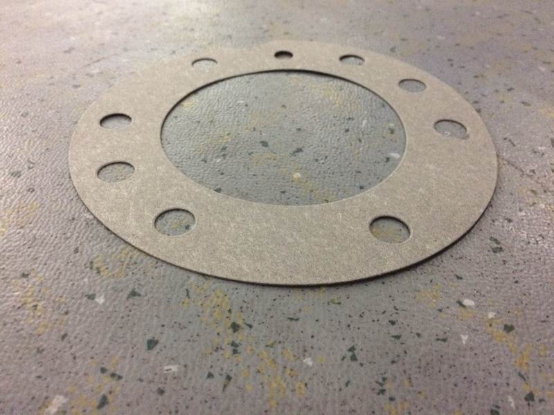 Прокладка – посадочное место сальника активной конической передачи; внутренний диаметр 101 ; внешний диаметр 170-1