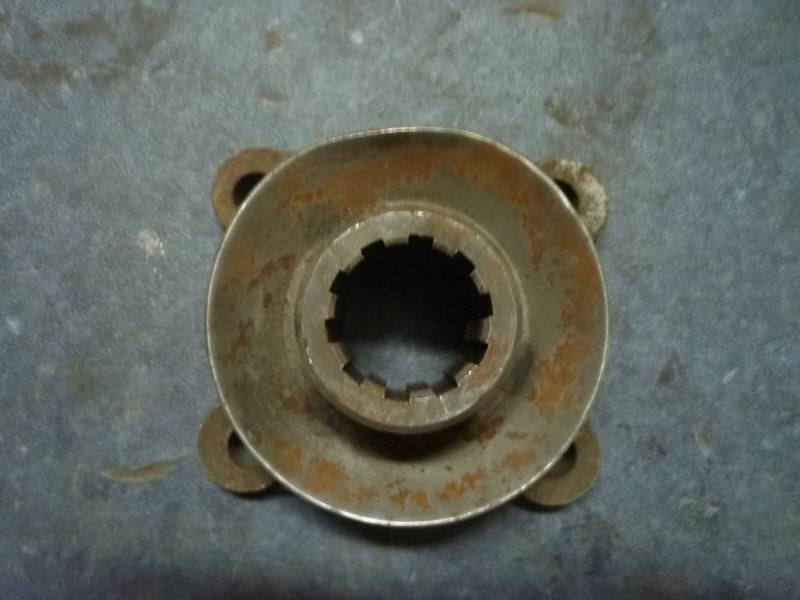 Differential flange assembly