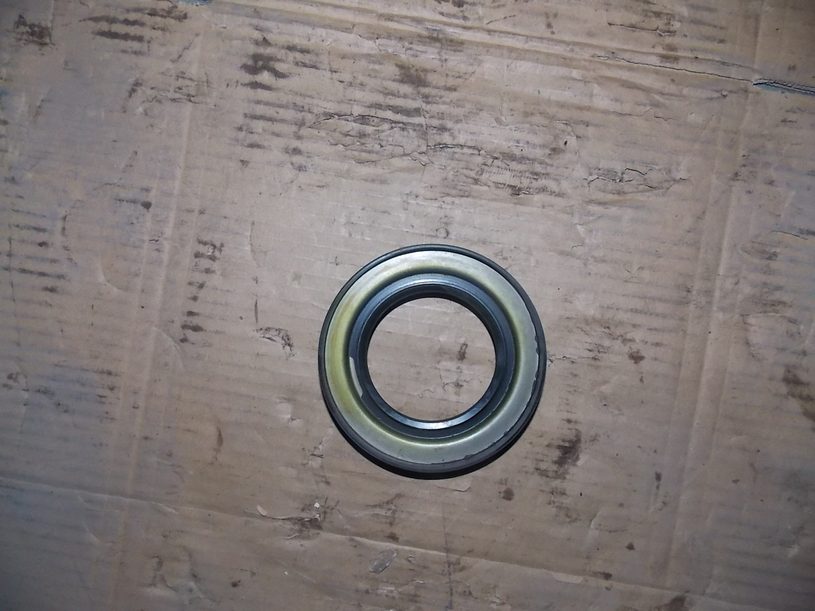 Активный сальник конической передачи-1