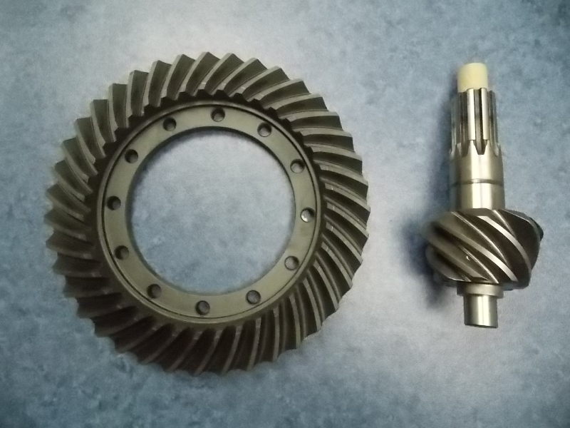 Main driven bevel gear (I=4.875/grinding)