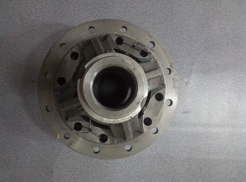 Differential housing assembly