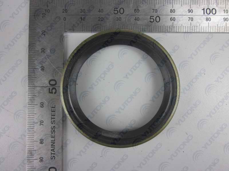 Сальник полуоси-2