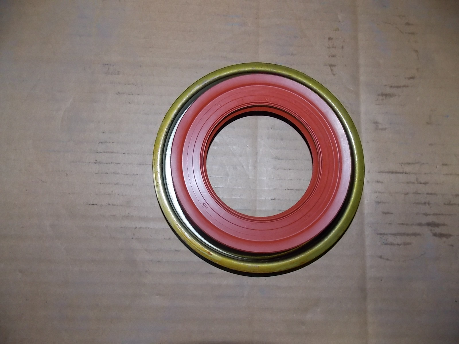 Активный сальник конической передачи-1