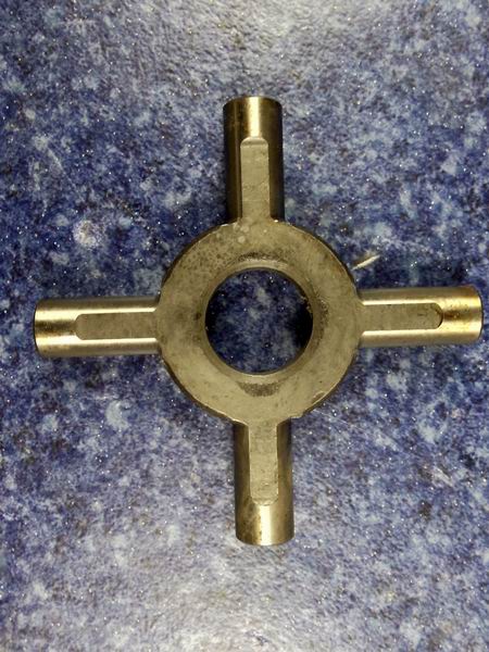 Differential cross shaft
