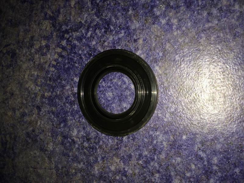 Half shaft oil seal-1