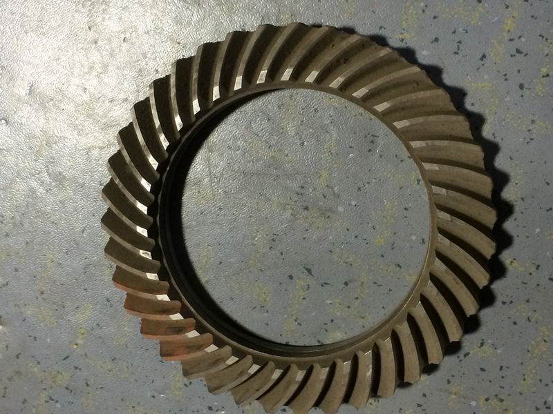 Main driven bevel gear (Q328, I=4.875)-1