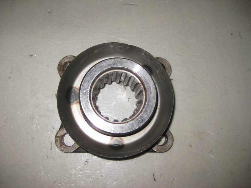 Differential flange assembly