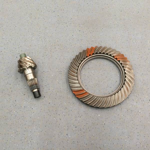 Главная ведомая коническая шестерня (I=5. 125 /тонкий помол)