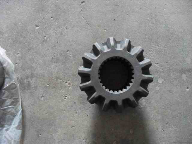 Half shaft gear; number of inner spline teeth*bevel teeth=25*14; oil-free groove