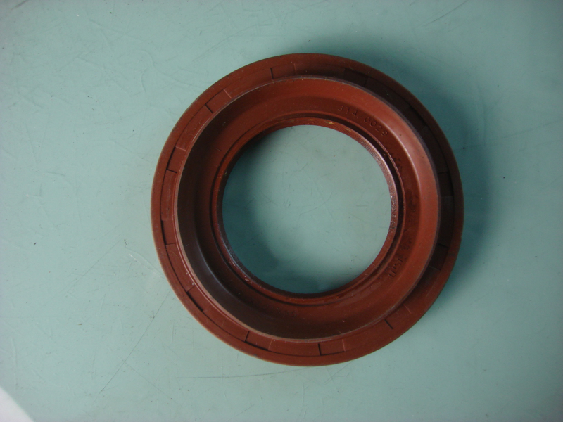 Active bevel gear oil seal