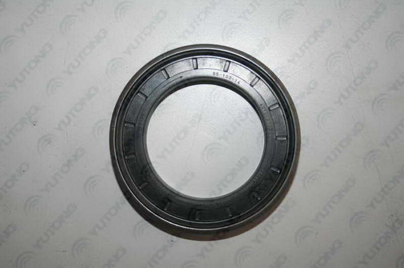 Active bevel gear oil seal