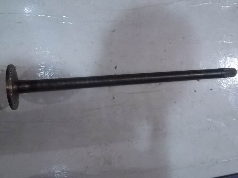 Rear axle half shaft
