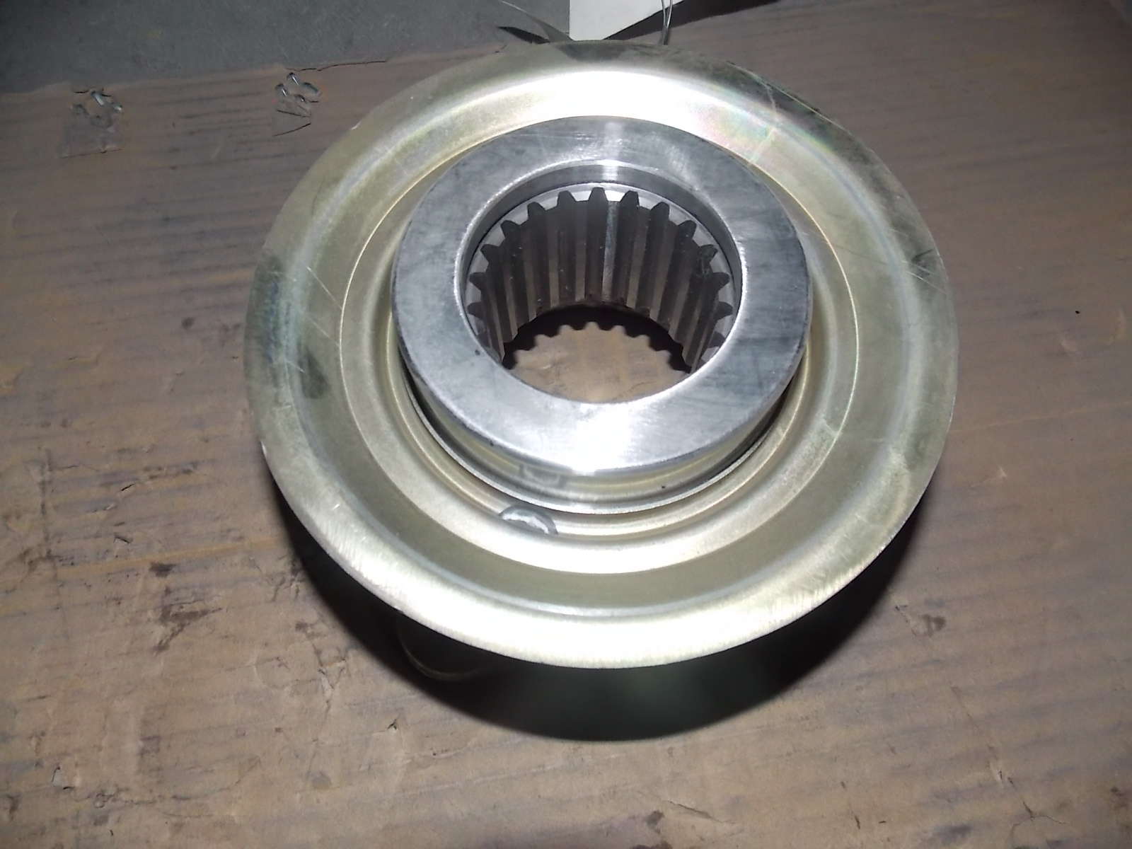 Differential flange assembly