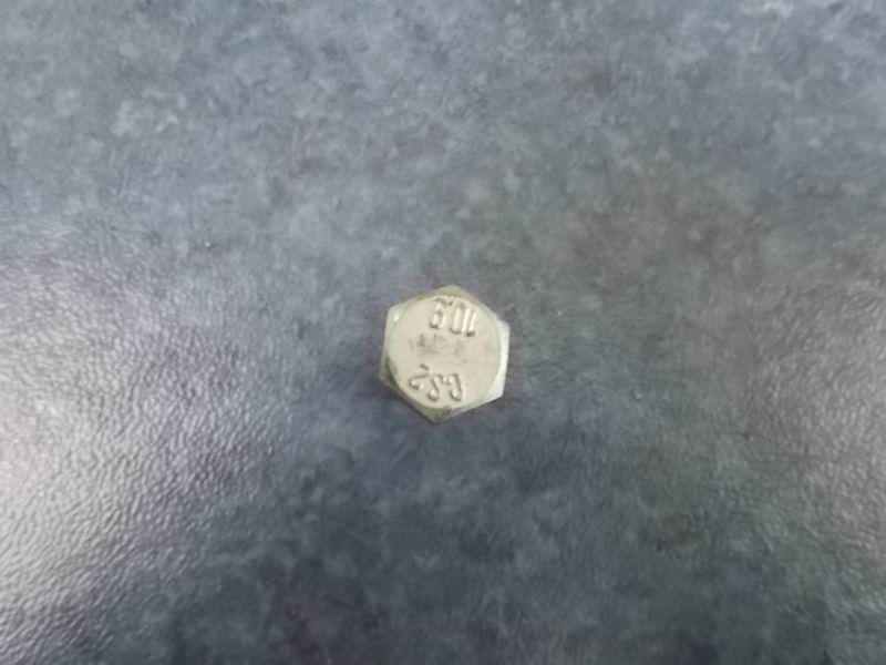 Болт полуоси-1