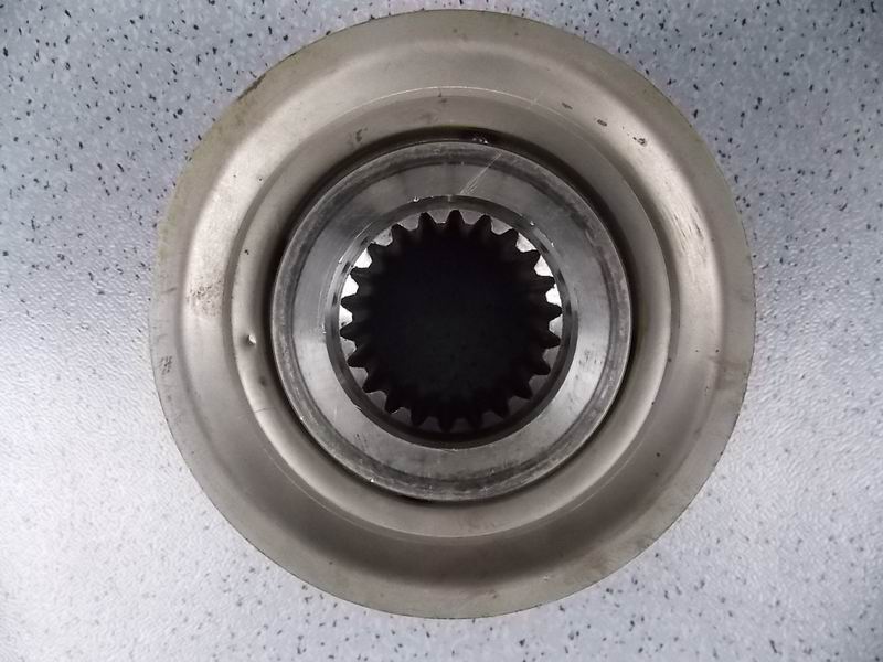 Differential flange assembly