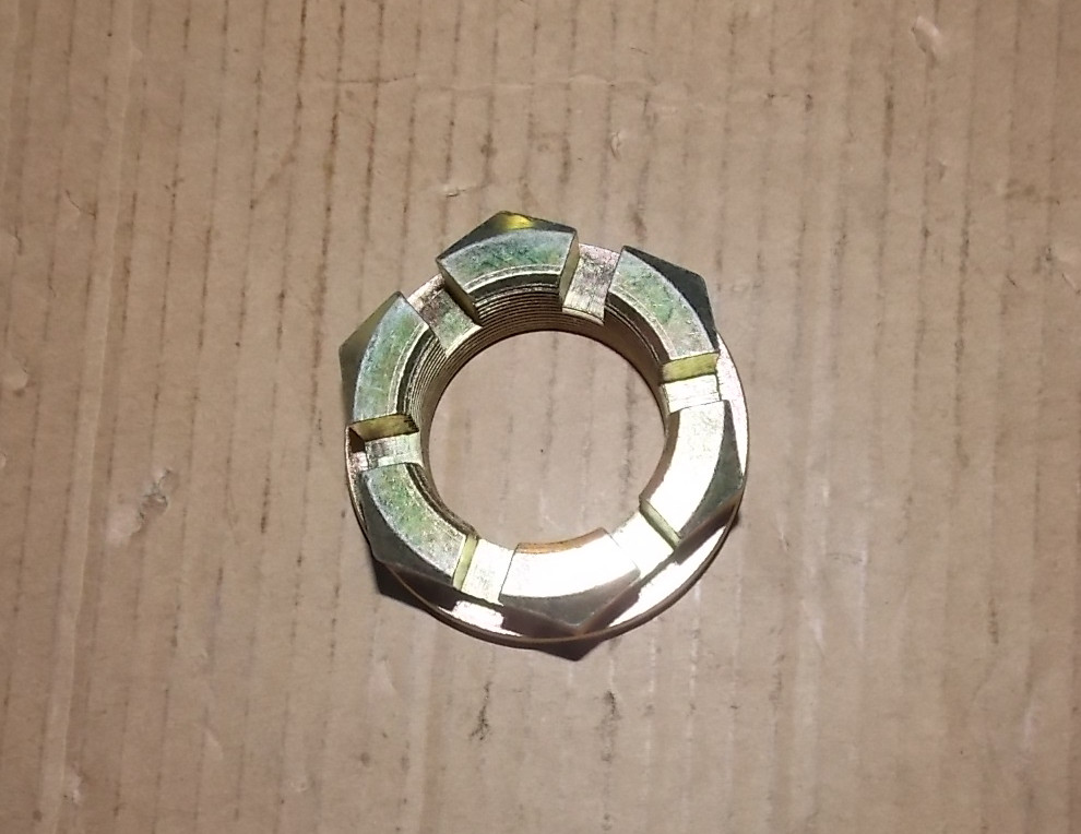 Slot nut-active bevel gear