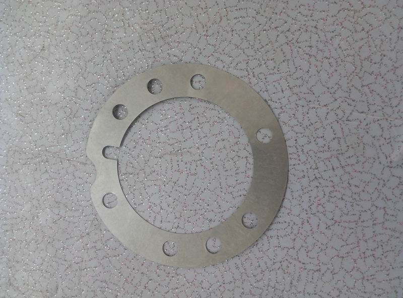 Active bevel bearing adjustment gasket; contains 5 pieces