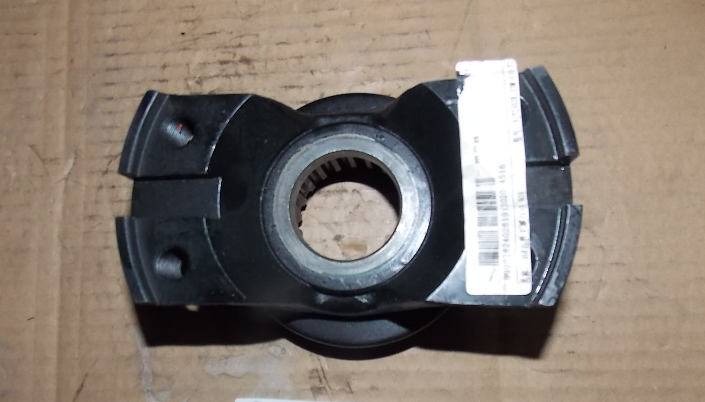 Differential flange assembly
