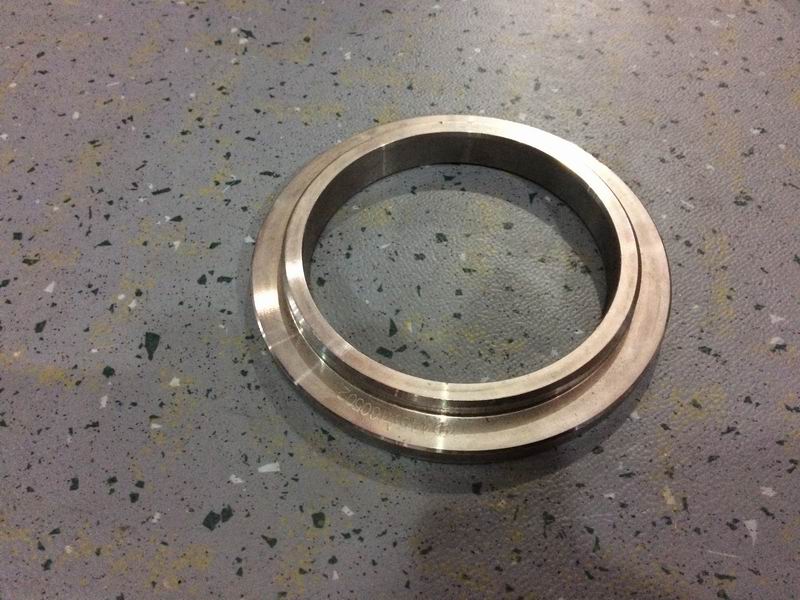 Oil seal holder