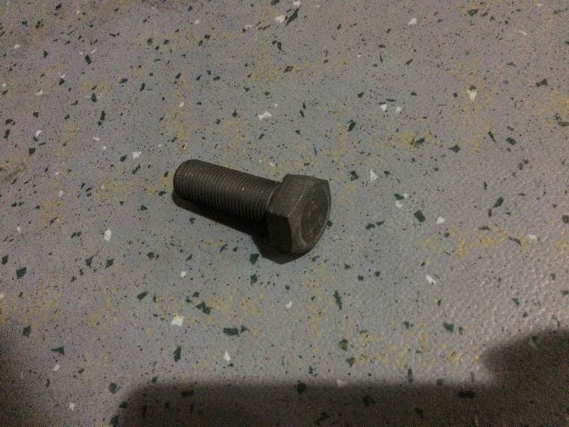 Half shaft bolt