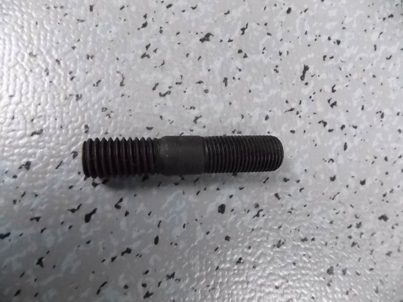 Double-headed bolts-half-axle