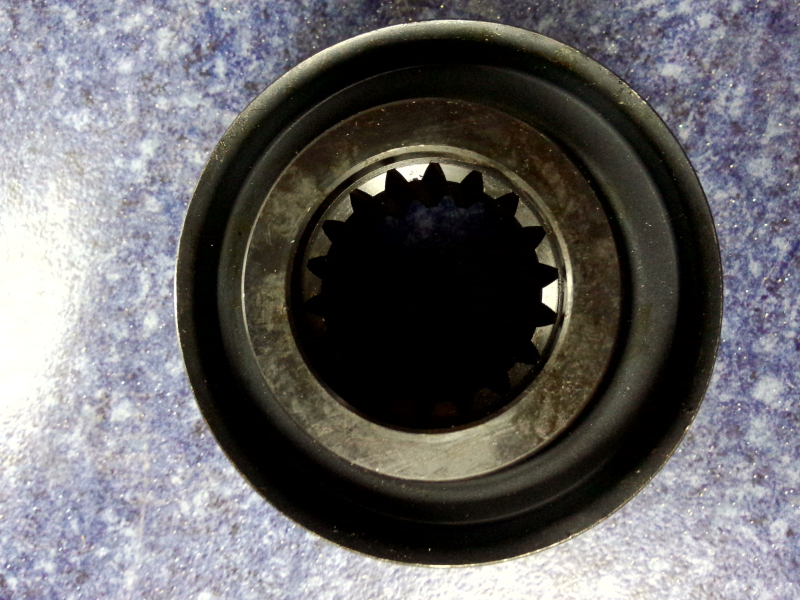 Differential flange assembly