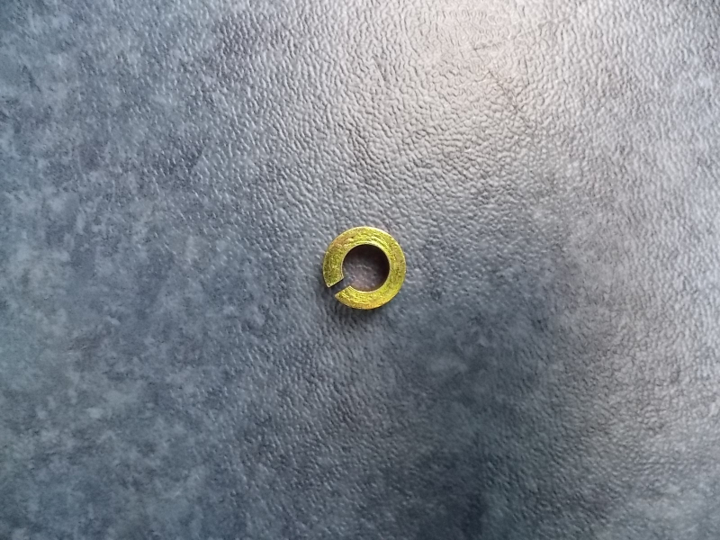 Conical sleeve-half shaft bolt