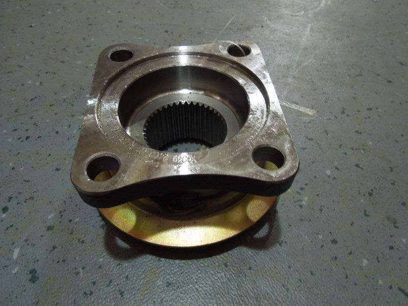 Differential flange assembly; 4-φ14.5 holes
