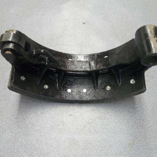 Задние тормозные колодки в сборе