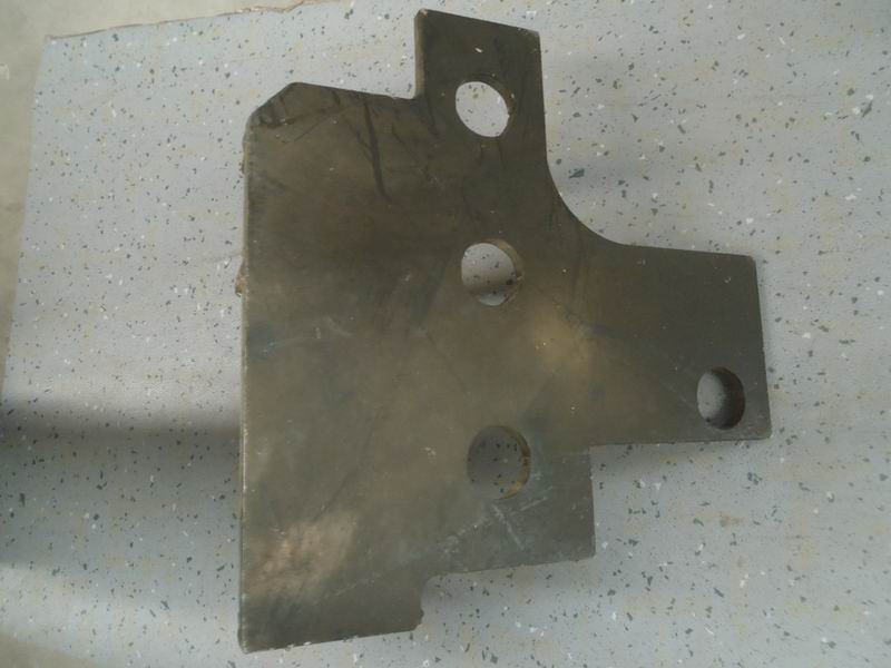 Front thrust rod bracket