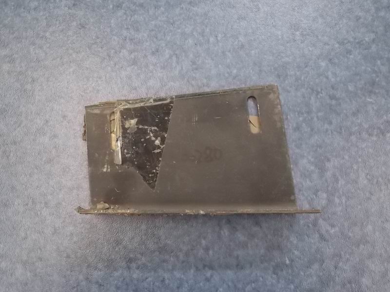 Right bumper connection plate