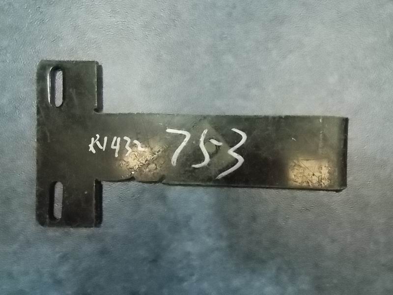 Left connecting plate of bar body-1
