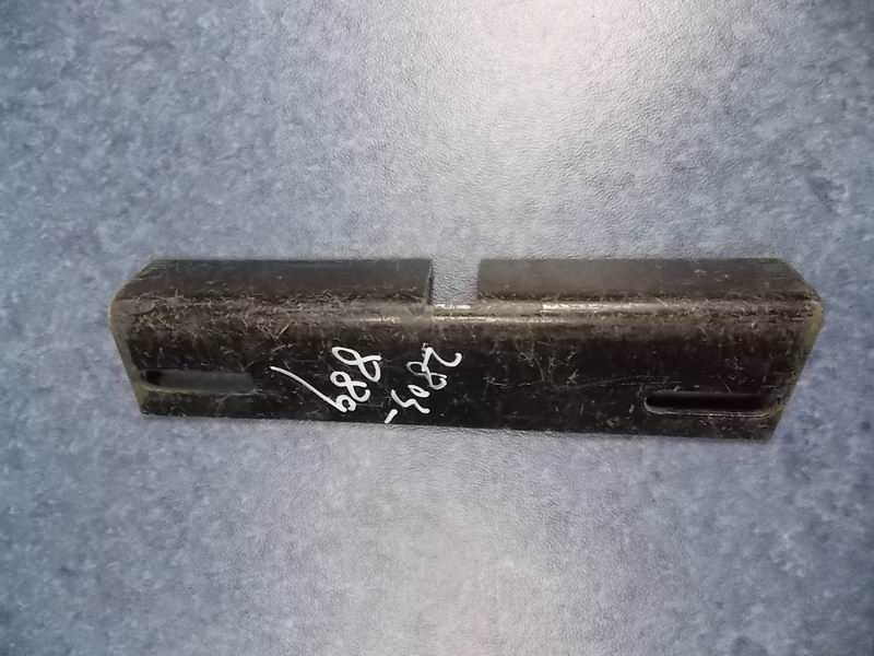 Exterior bracket, right side connecting plate of bumper body, 6120H-2
