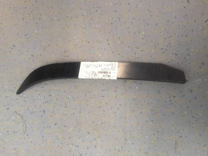 The left side connecting plate of bumper body-1