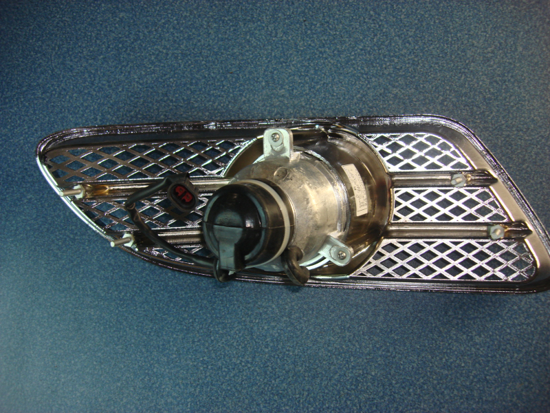 Fog lamp decoration on the left-1