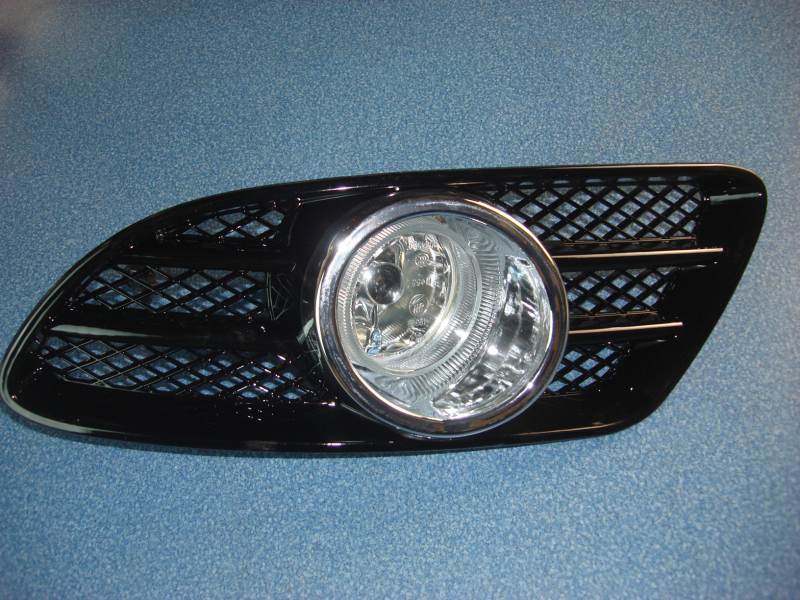 Fog lamp decoration on the left-2