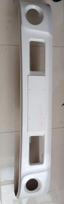 Front bumper assembly, light truck, medium body