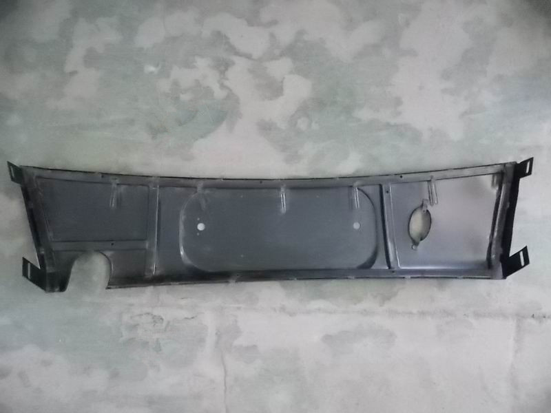 Rear bumper assembly (new exhaust tailpipe)-1