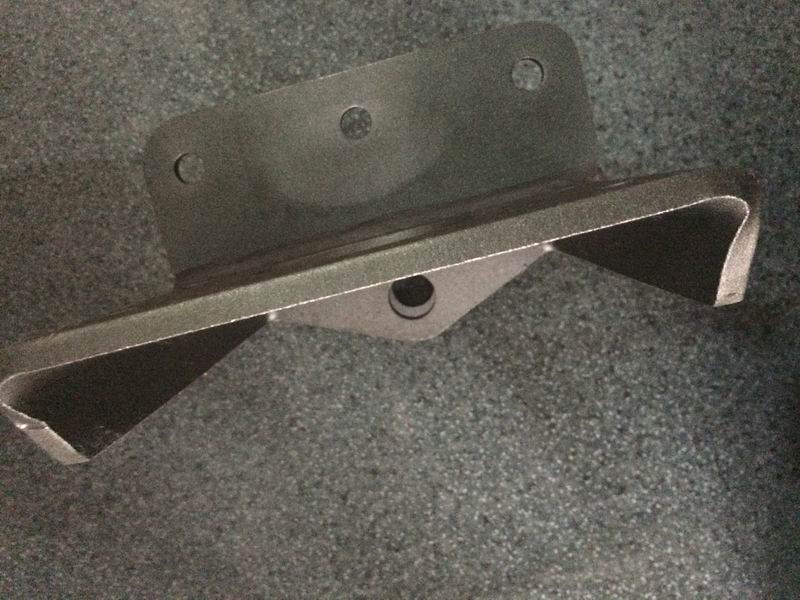 Кронштейн крюка прицепа (перед 20 ); без краски-1