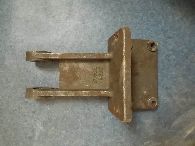 Передний крюк прицепа; без краски