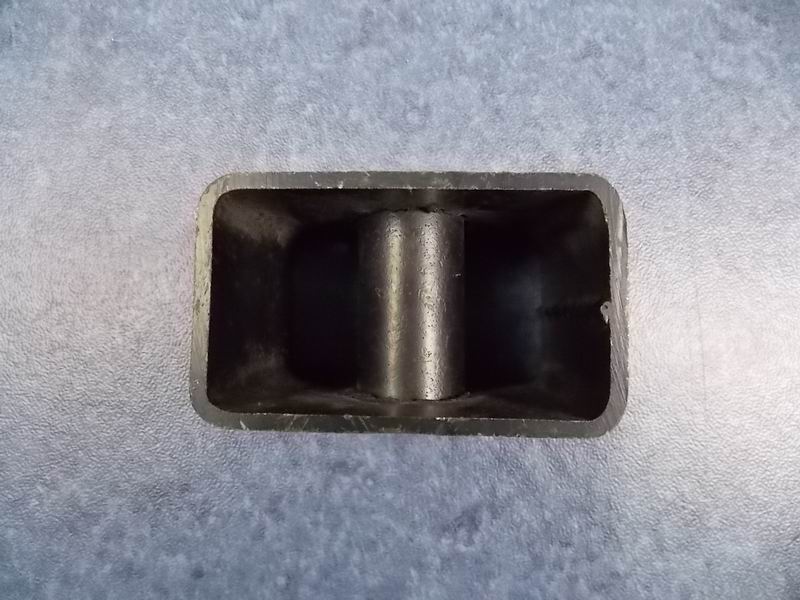 Верхний кронштейн заднего амортизатора (процесс 20 )-1