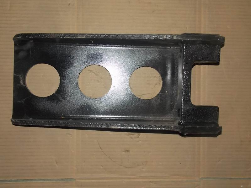 (Rear Axle) Lower Thrust Rod Bracket