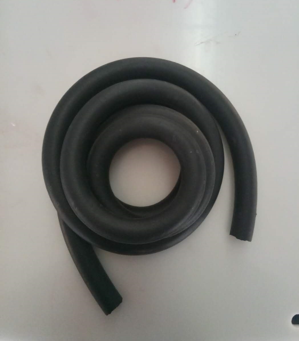 Small door seal strip