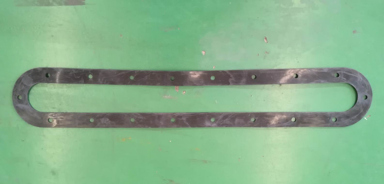 Уплотнительная пластина