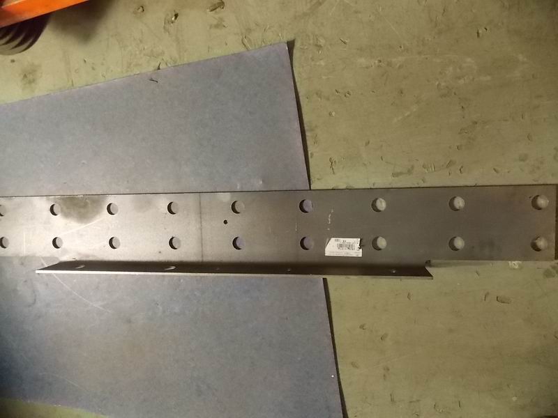 Усиленная балка верхней продольной балки переднего моста (правая)